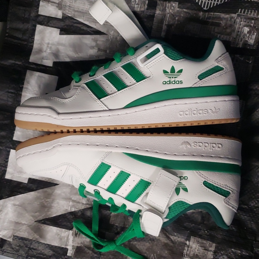 NWT Adidas Men's Forum Low White and Green Sneakers - Picture 8 of 10